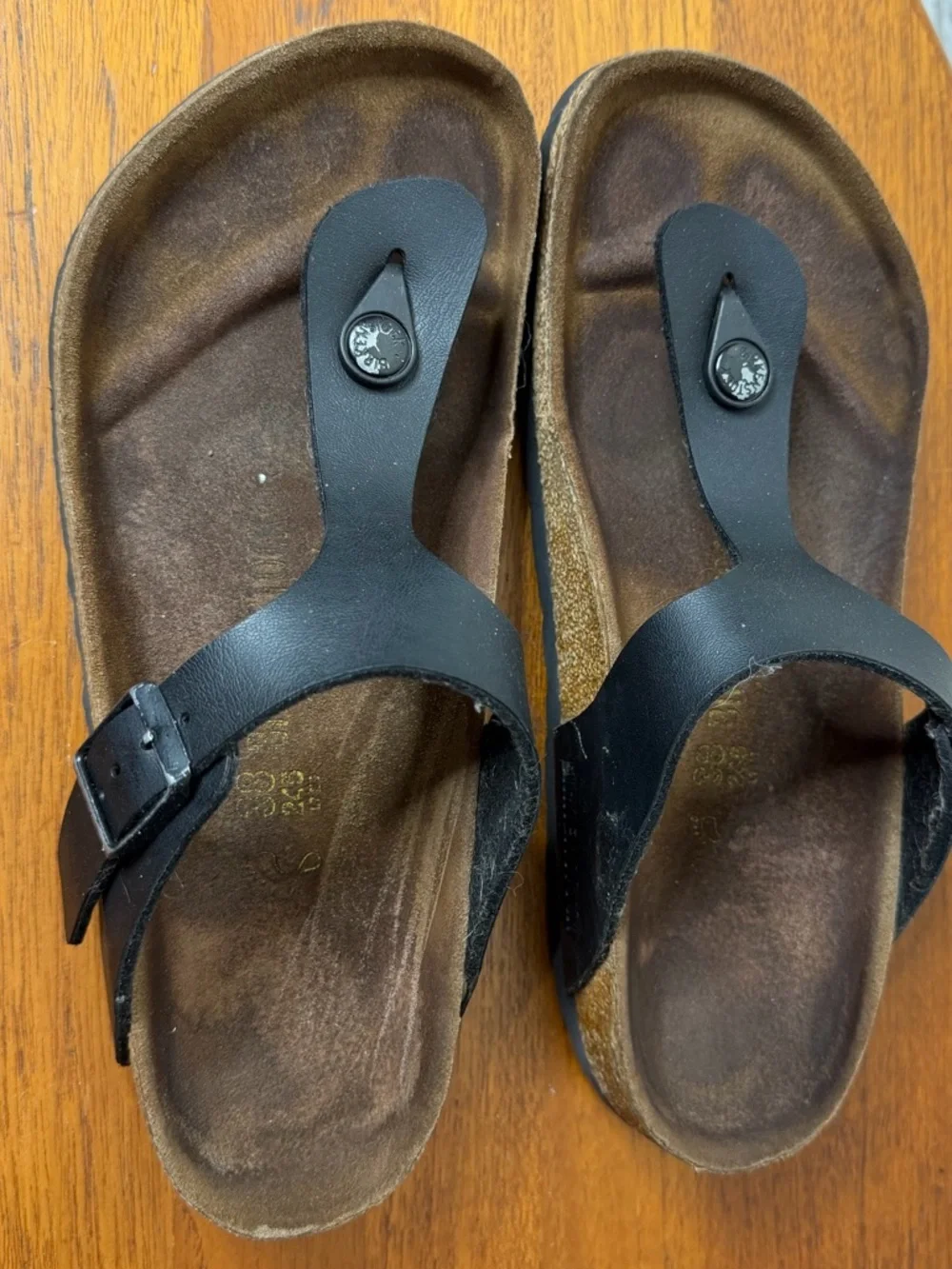 Birkenstock Gizeh Size 7 US Fair Condition Black Thong